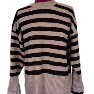 Striped Black and Tan Women's Sweater Size Sm